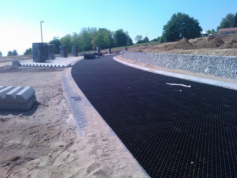 Stabilisateur de gravier en dalle pvc - protectionvoiture.fr